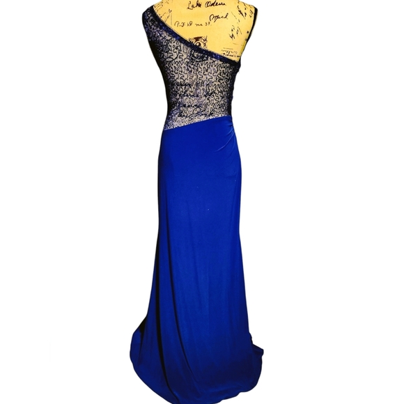 Hailey Logan By Adrianna Propell Royal Blue One Shoulder Gown - Picture 9 of 12